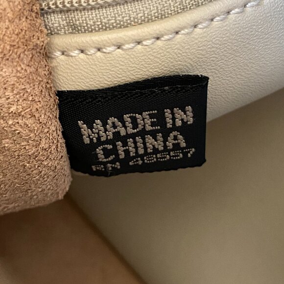 Partners Mervyns Ivory Genuine Leather Crossbody Shoulder Bag - Picture 9 of 10